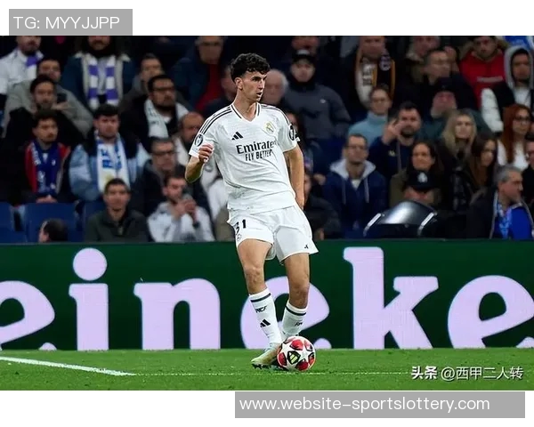 马卡:皇马密切关注科莫后卫拉蒙,英超多队也展开考察